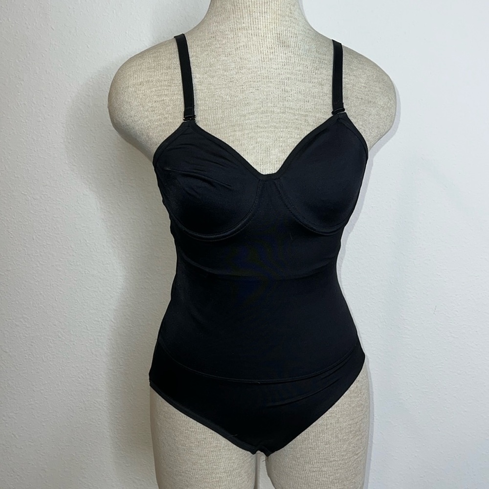 🔹 Nancy Ganz Bodyslimmers Bodysuit